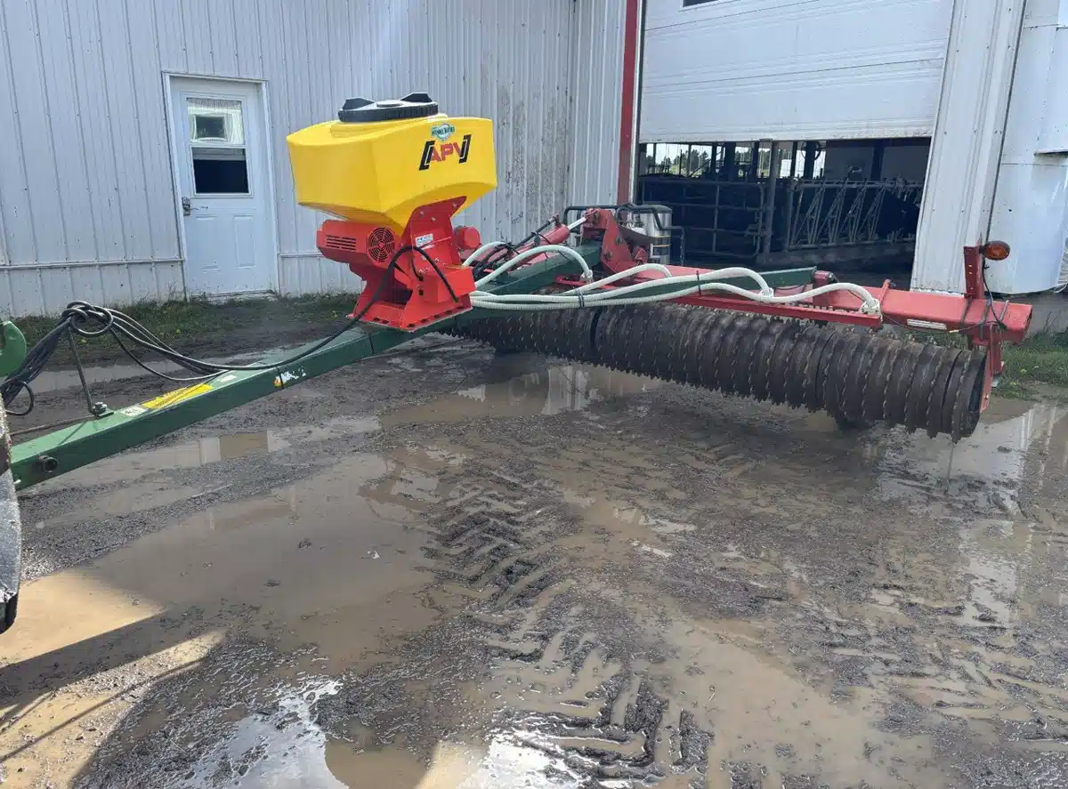 Gallery image 1 for 2006 Brillion 15 pieds Miscellaneous