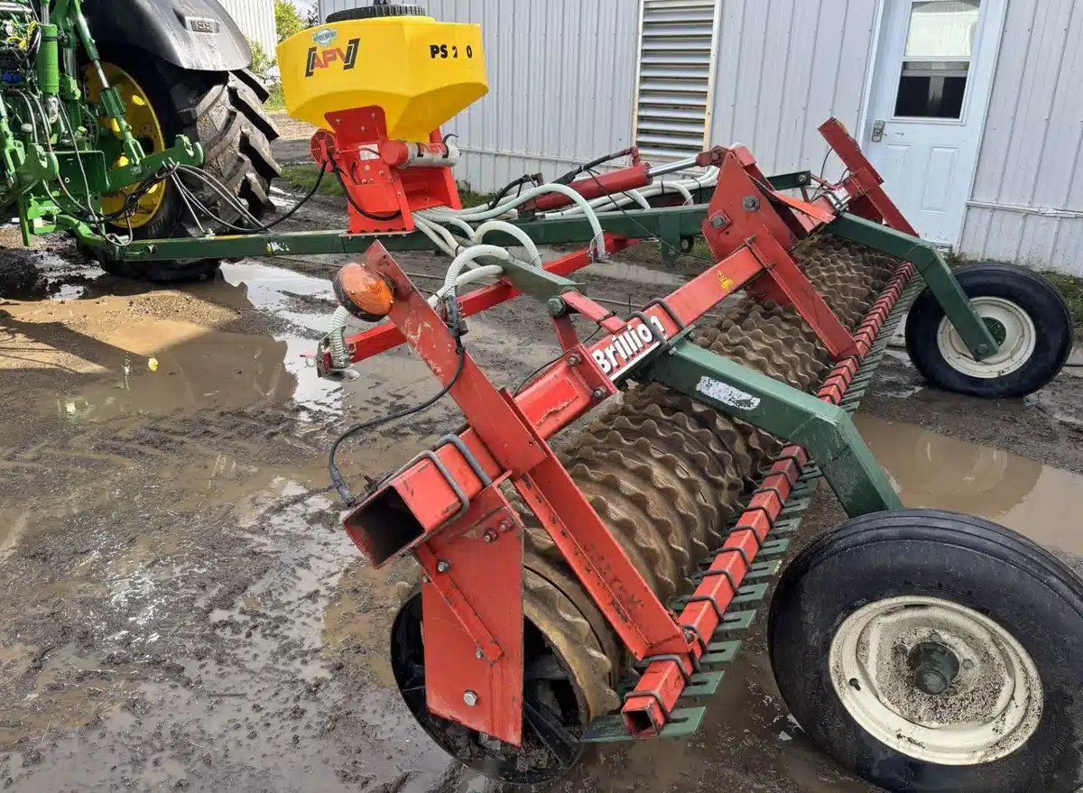 Gallery image 2 for 2006 Brillion 15 pieds Miscellaneous