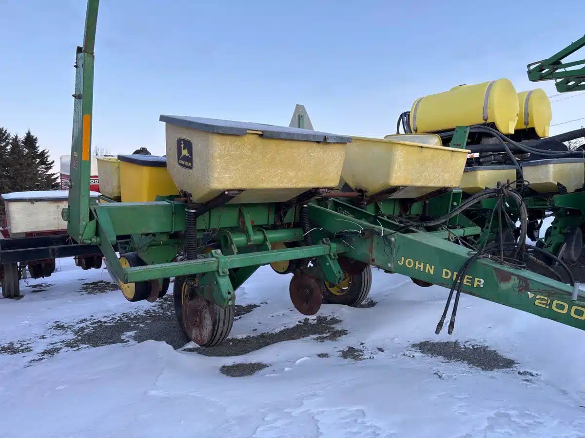 2006 John Deere 7200 Planter