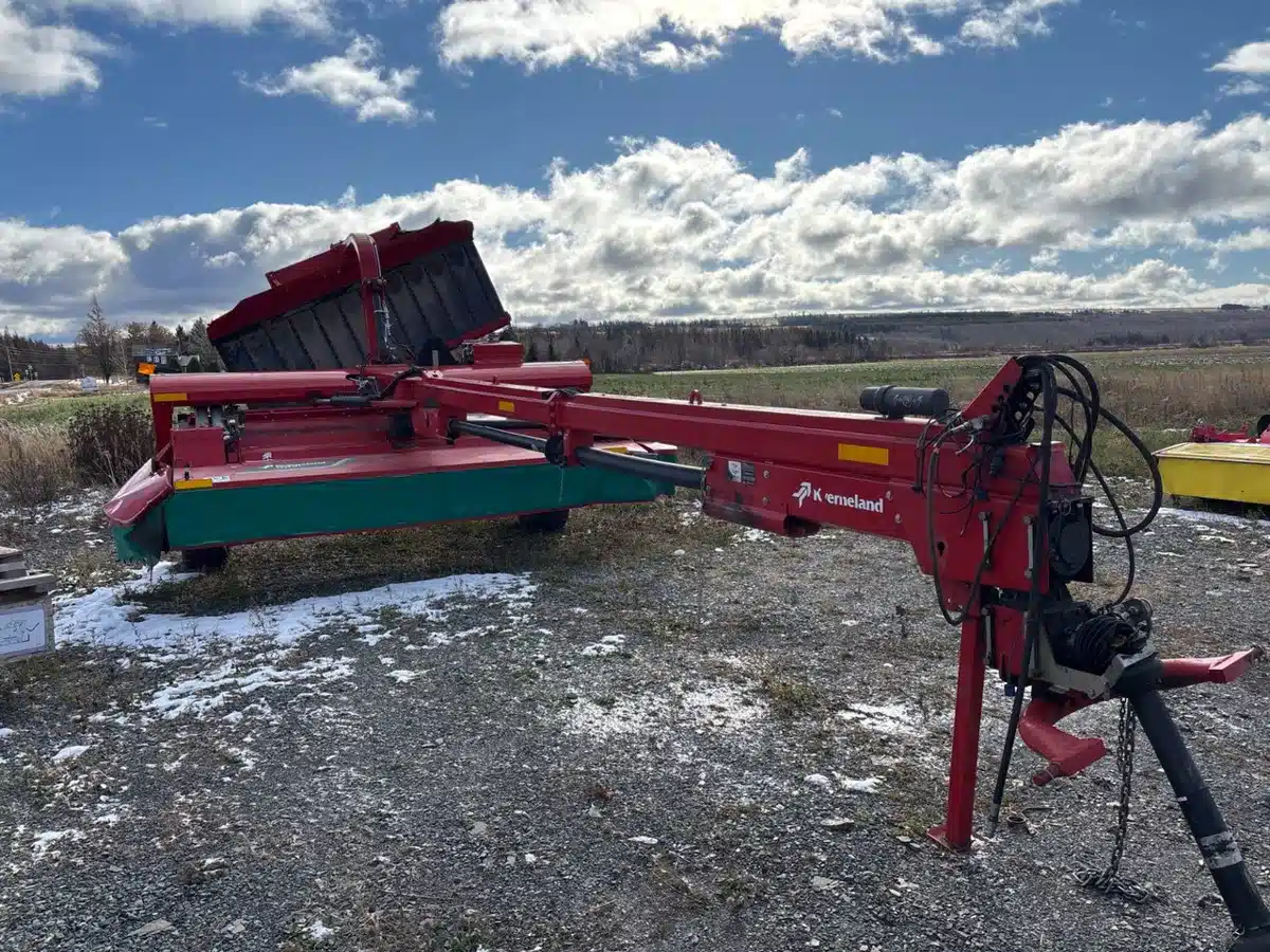 Gallery image 1 for 2021 Kverneland 4340CT Disc Mower Conditioner