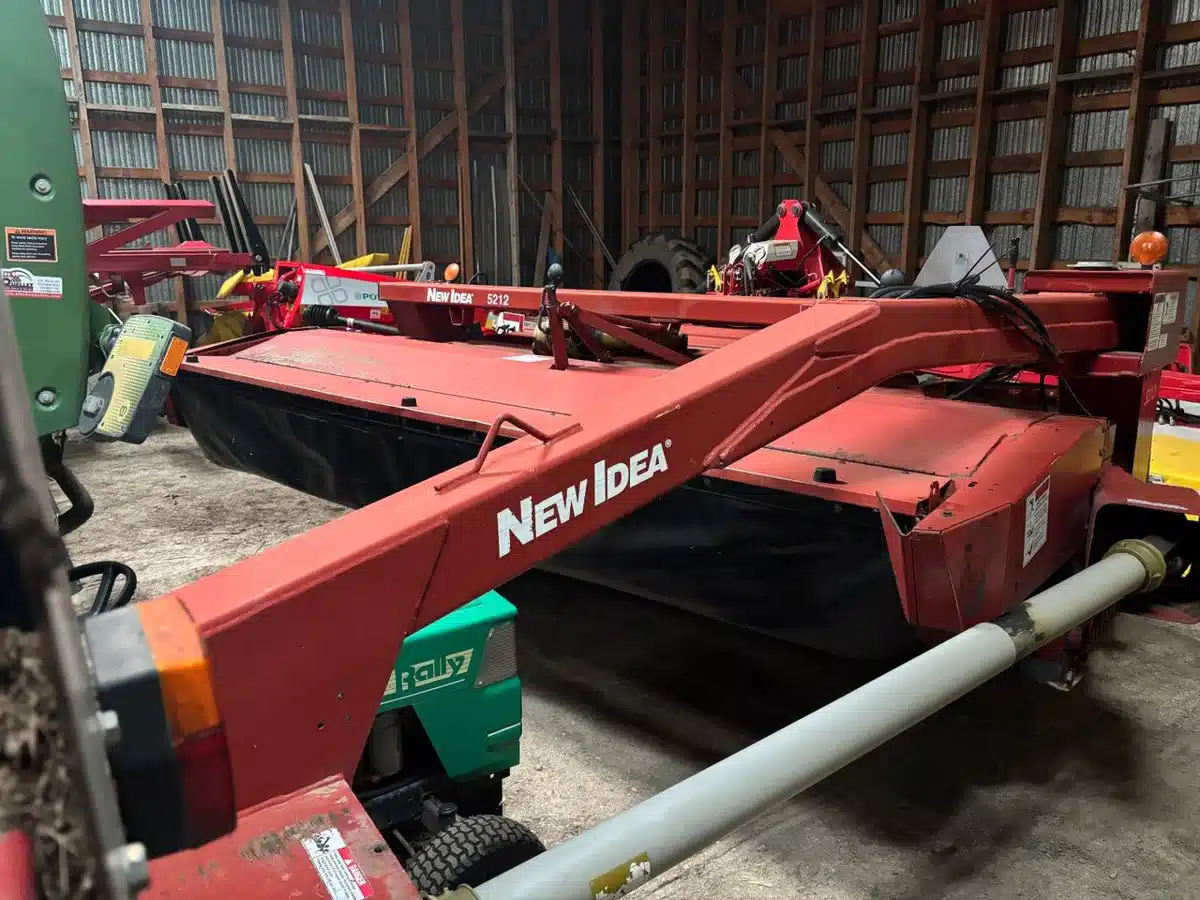 Gallery image 2 for New Idea 5212 Disc Mower