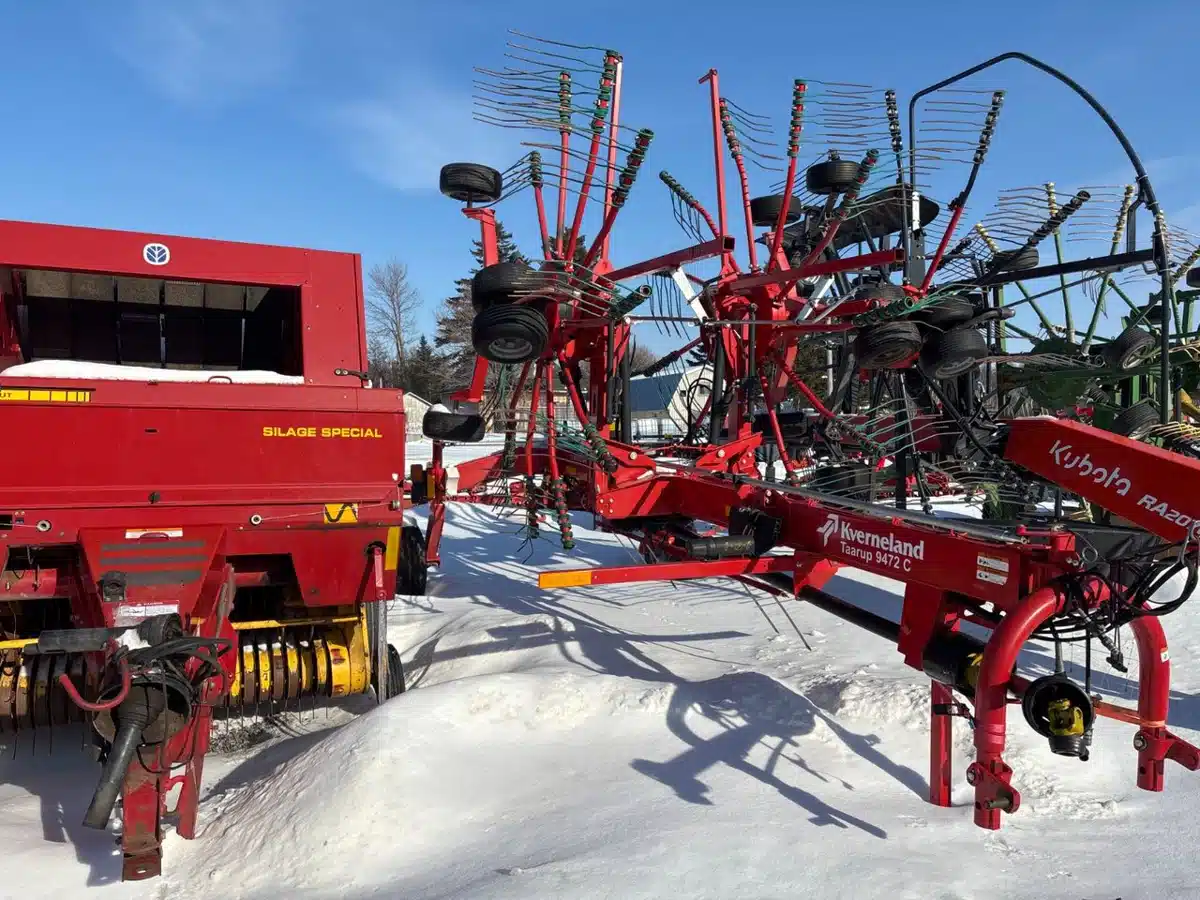 2015 Kverneland 9472C Rake