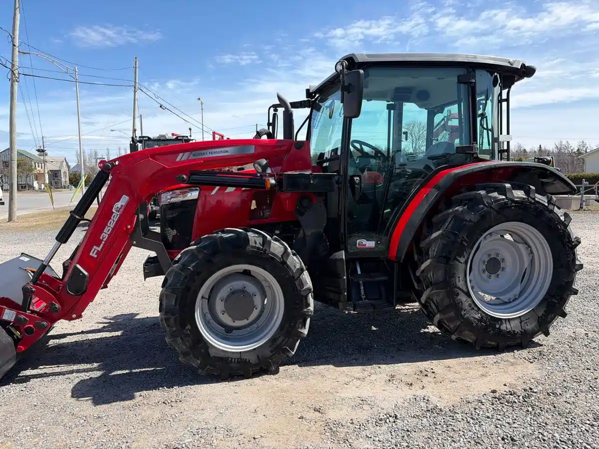 Gallery image 2 for 2020 Massey Ferguson 4707 Tractor