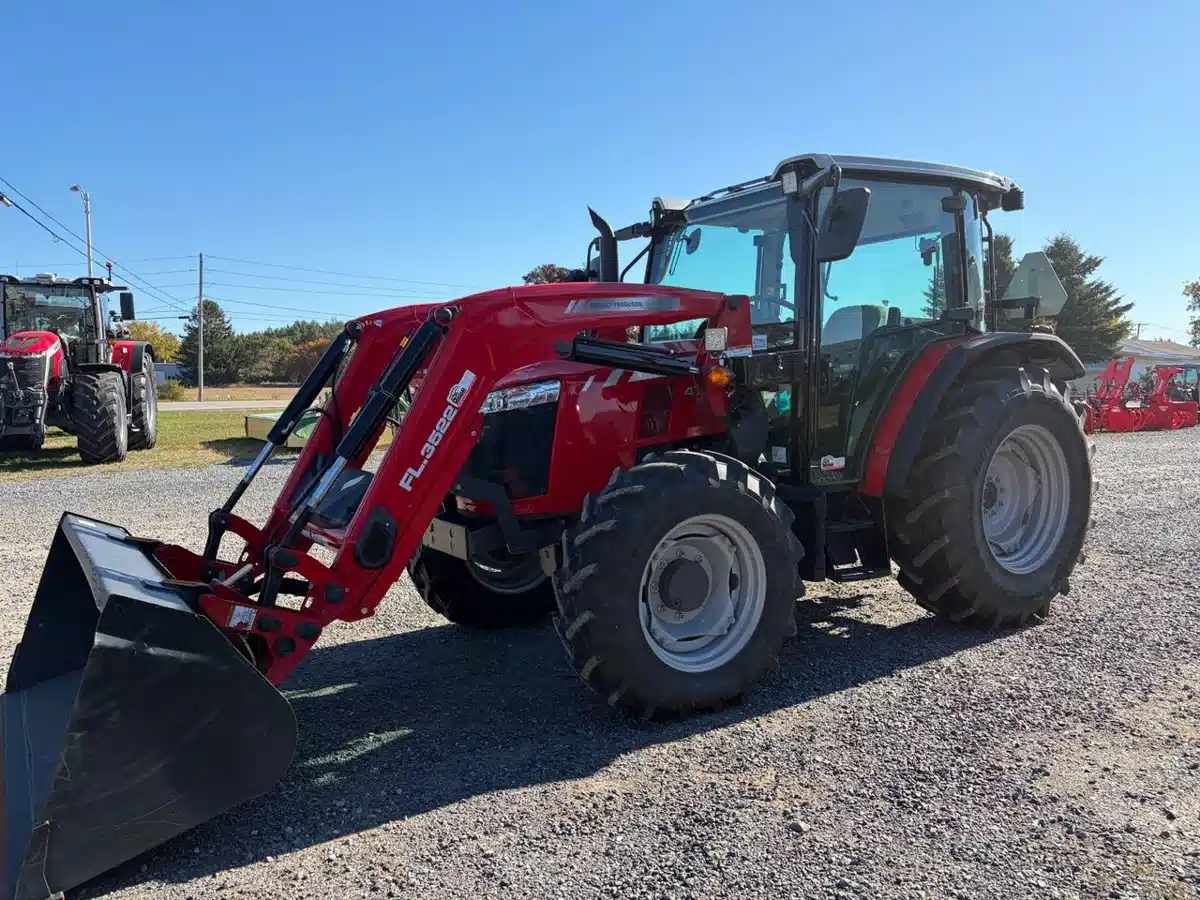 Gallery image 2 for 2023 Massey Ferguson 4707 Tractor