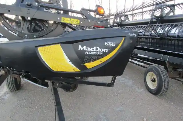 Gallery image 1 for Used 2019 MacDon FD75 Header - Draper