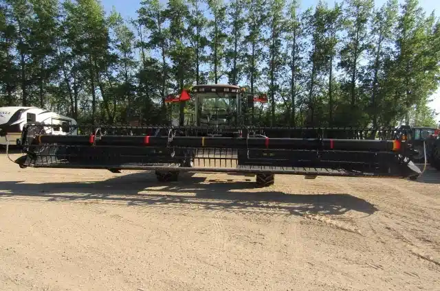 Gallery image 2 for Used 2017 MacDon M205 Windrower