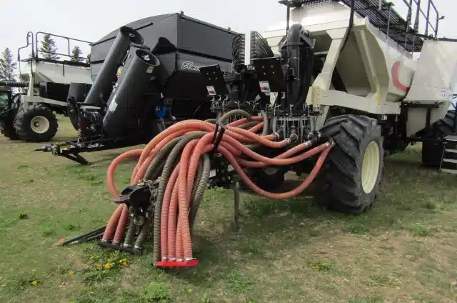 Gallery image 2 for 2017 Bourgault 7550 Air Cart