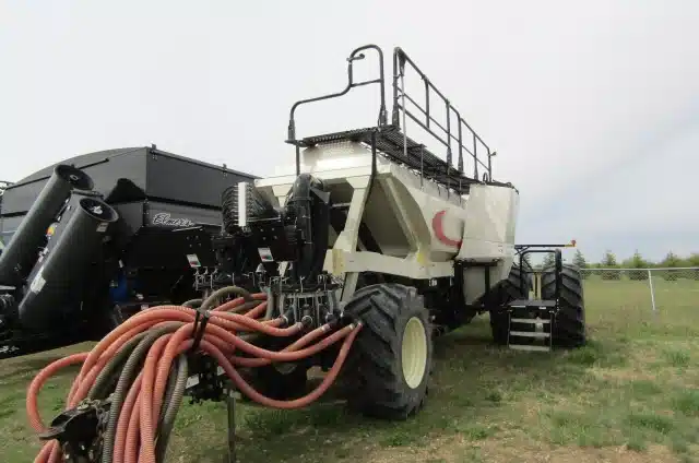 Gallery image 1 for 2017 Bourgault 7550 Air Cart