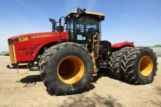 Gallery image 1 for New 2025 Versatile 530T4F Tractor