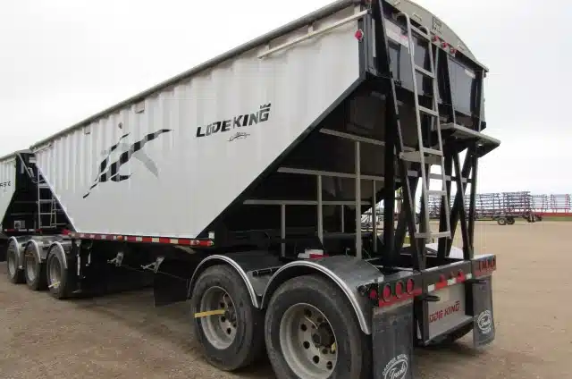 Gallery image 1 for Used 2021 Lode King HGF28-3 & HGF30-B Trailer - Grain