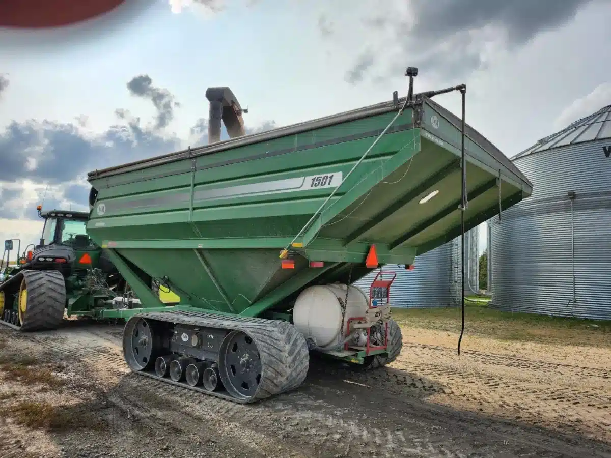 Gallery image 1 for Used 2014 J&M 1501 Grain Cart