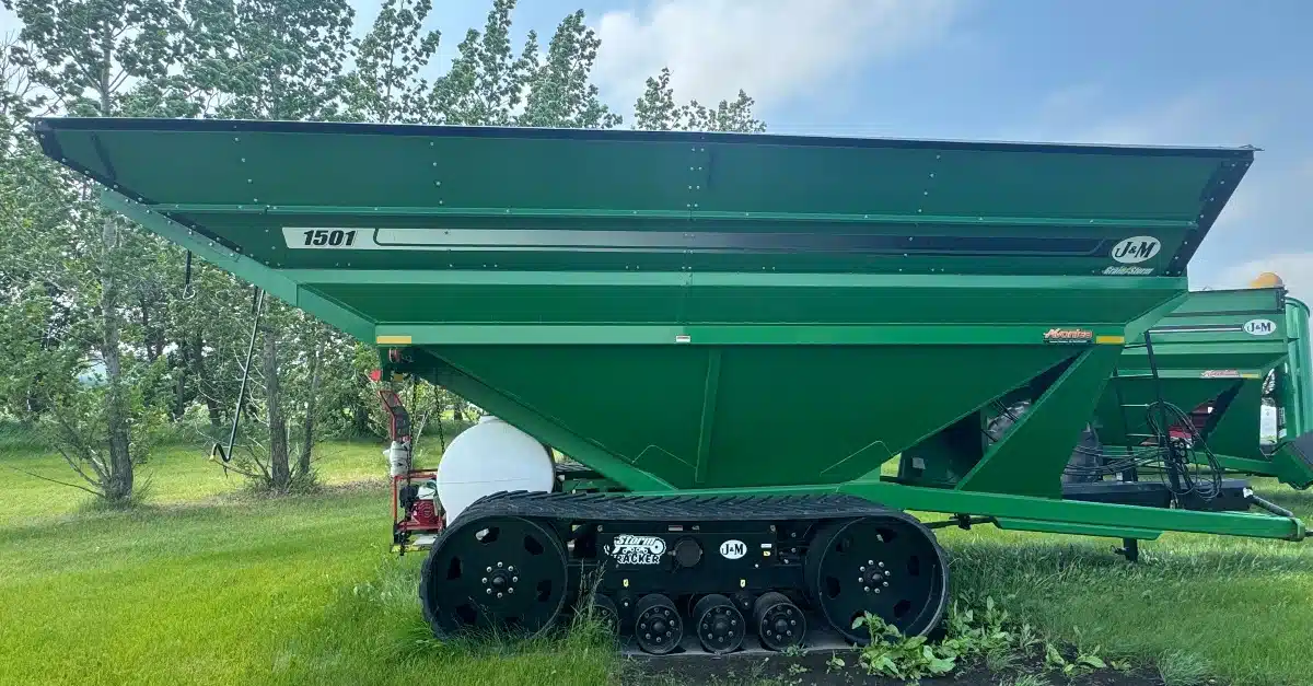 Gallery image 2 for 2014 J&M 1501 Grain Cart