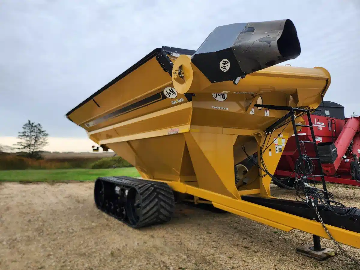 Gallery image 2 for Used 2014 J&M 1501 Grain Cart