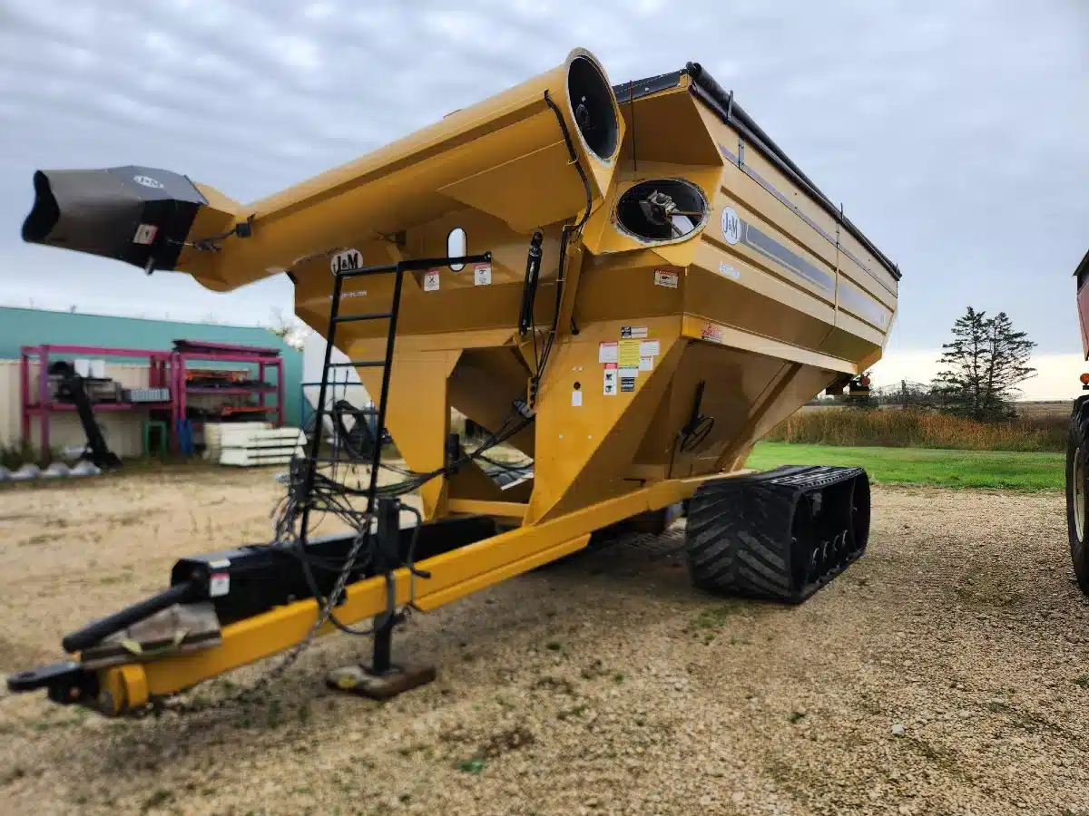 Gallery image 1 for Used 2014 J&M 1501 Grain Cart