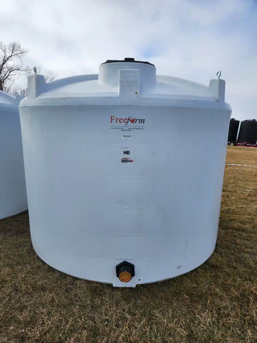 Gallery image 1 for New Freeform Plastics GEN2 1,800USG Vertical Flat Bottom Tank