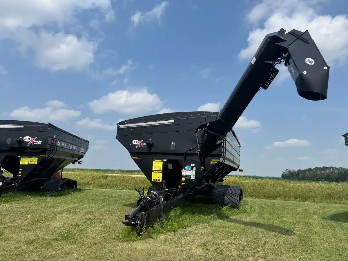 Gallery image 2 for New 2024 J&M 2332 Grain Cart