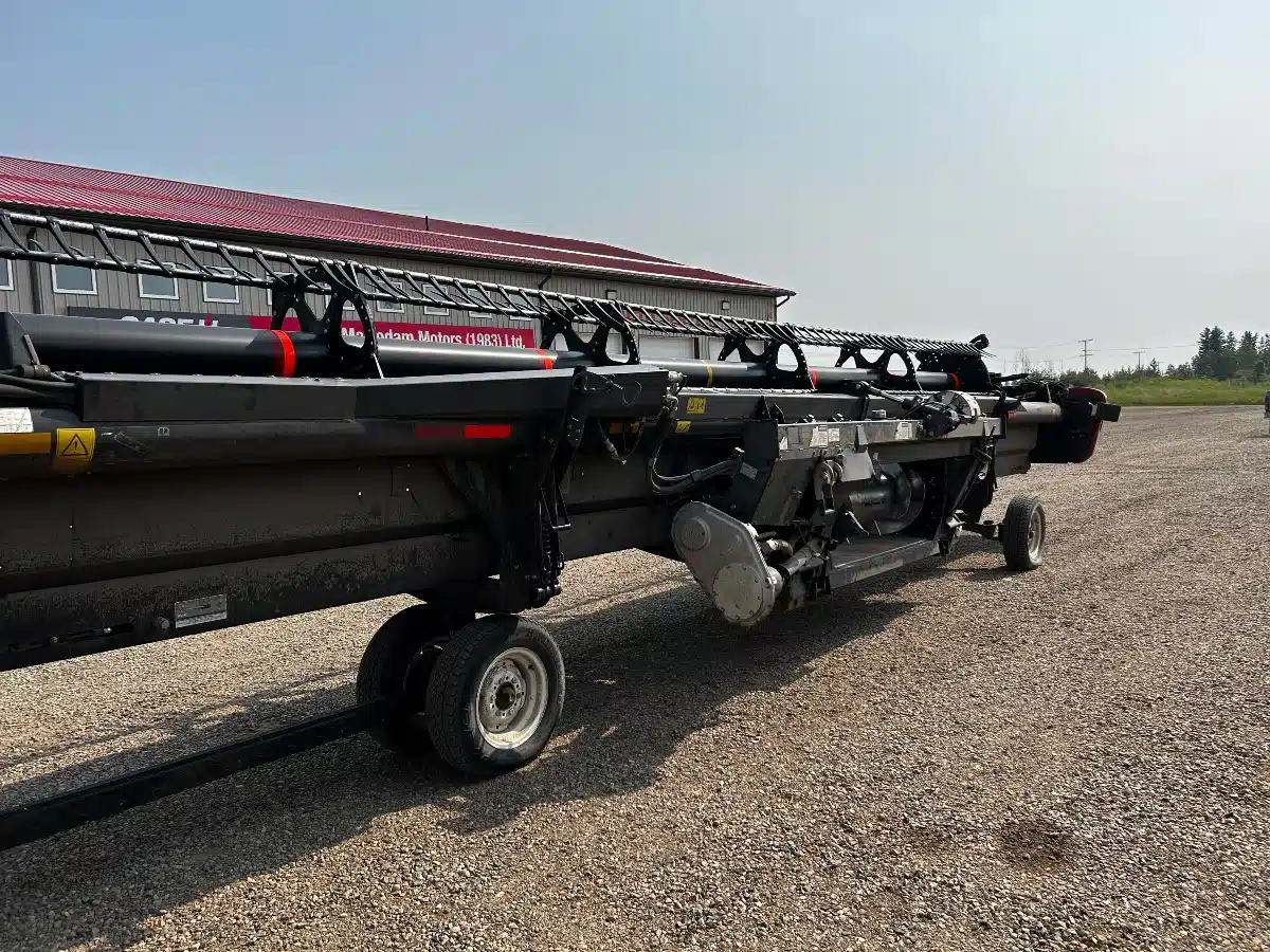 Gallery image 2 for Used 2012 MacDon 2142 Header - Draper