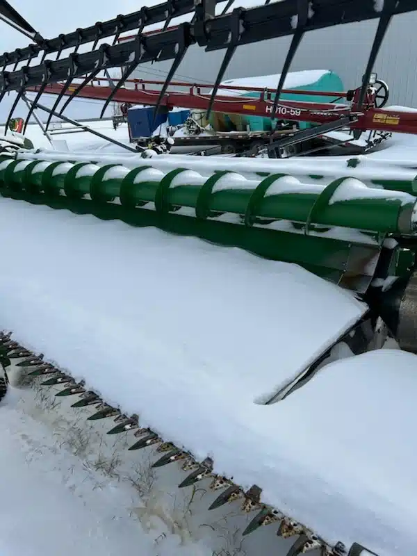 Gallery image 2 for Used 2015 John Deere 635D Header - Draper