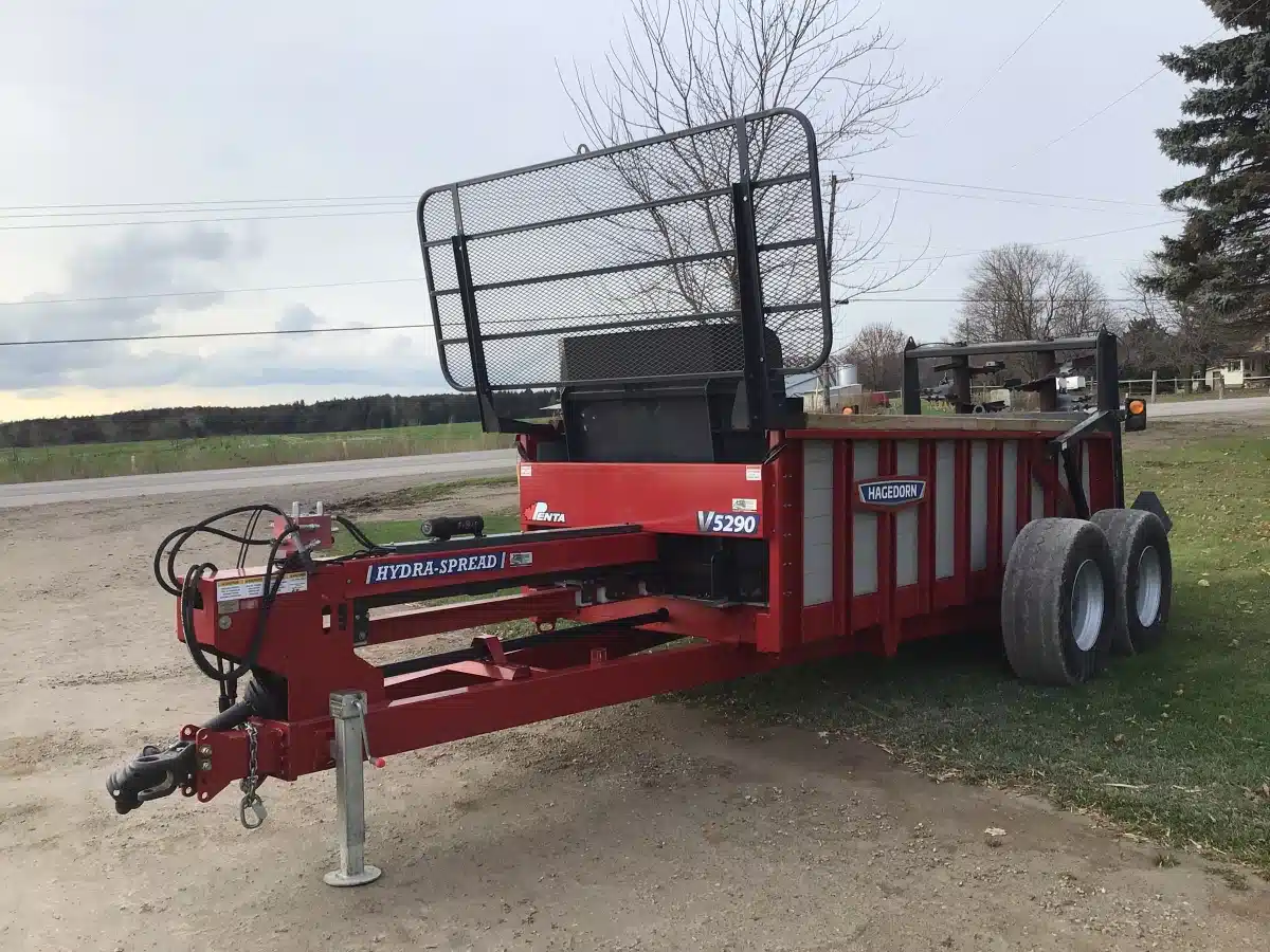 Gallery image 2 for Used Penta V5290 Manure Spreader