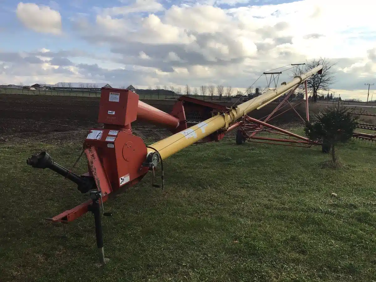 Gallery image 1 for Used Westfield MK 100-61 Grain Auger