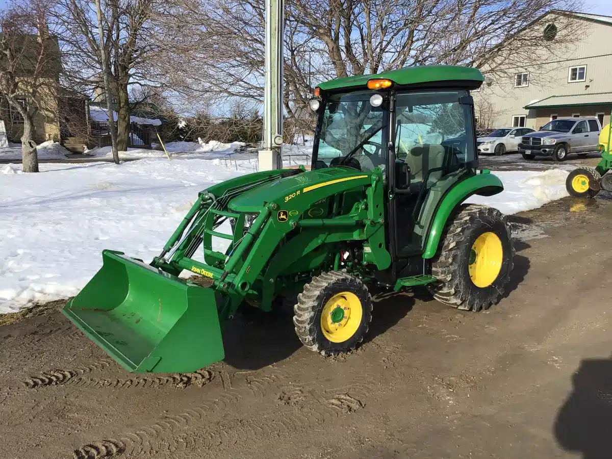 Gallery image 1 for Used 2022 John Deere 3039R Tractor