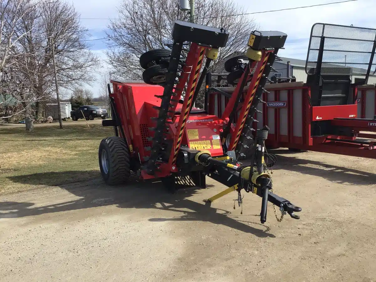 Gallery image 2 for Used 2017 Kongskilde STONEBEAR SB5200 Rock Picker