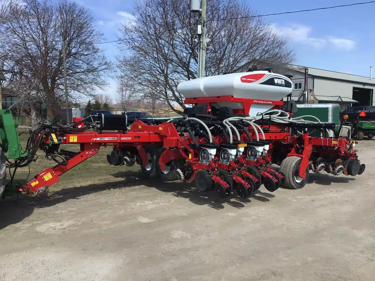 Gallery image 1 for Used 2015 White Planters 9523 Planter