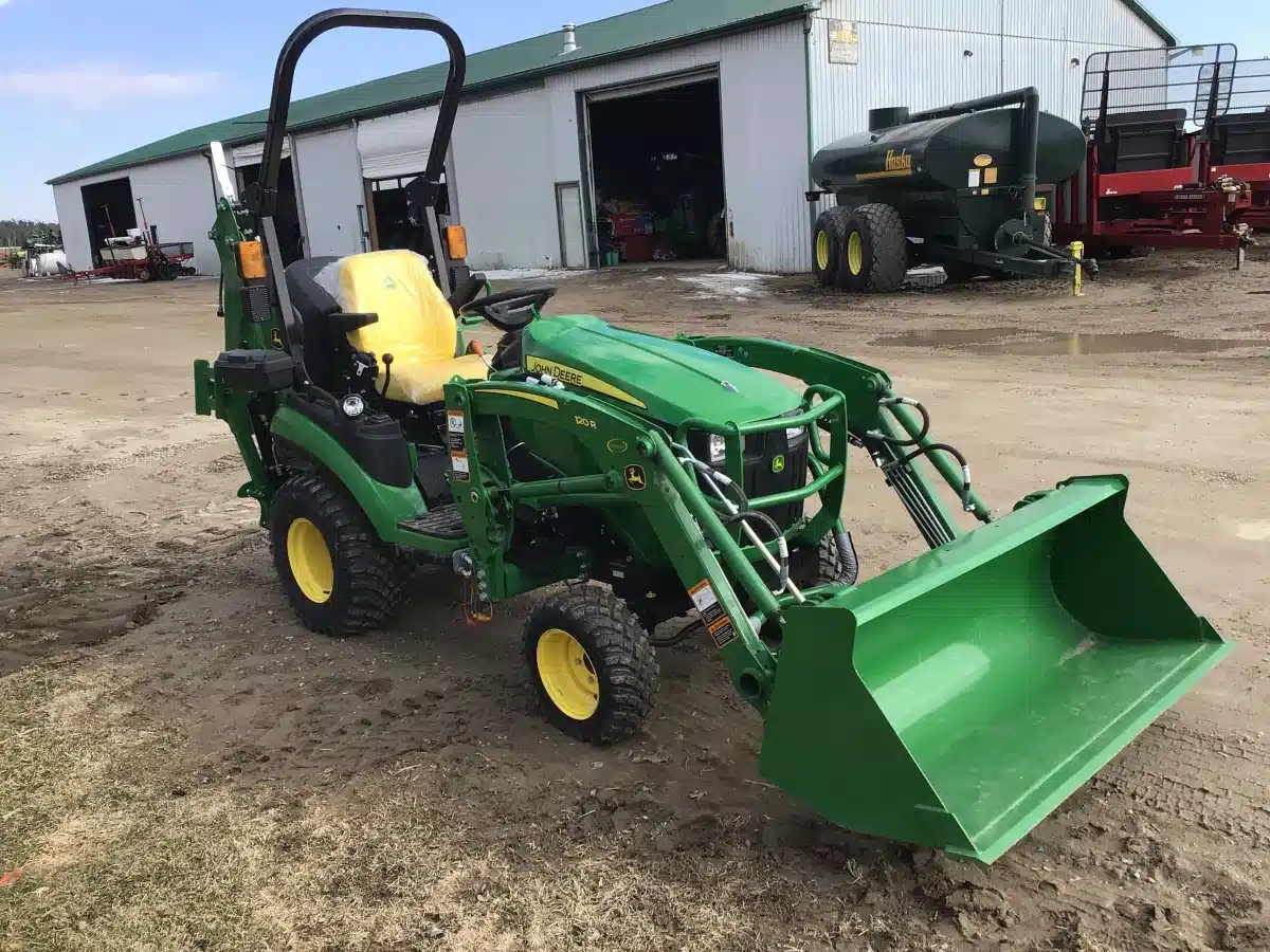 Gallery image 2 for Used 2022 John Deere 1025R Tractor