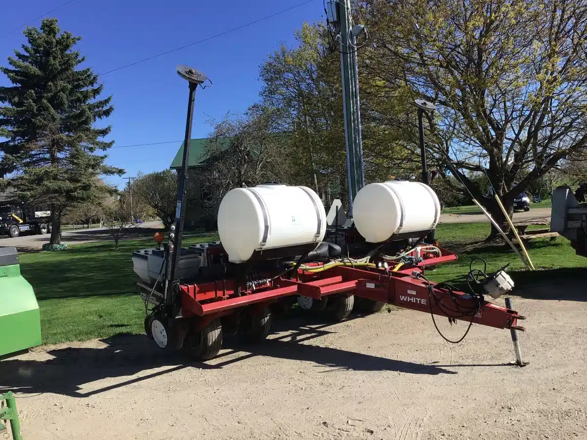 Gallery image 2 for Used White 6100 Planter