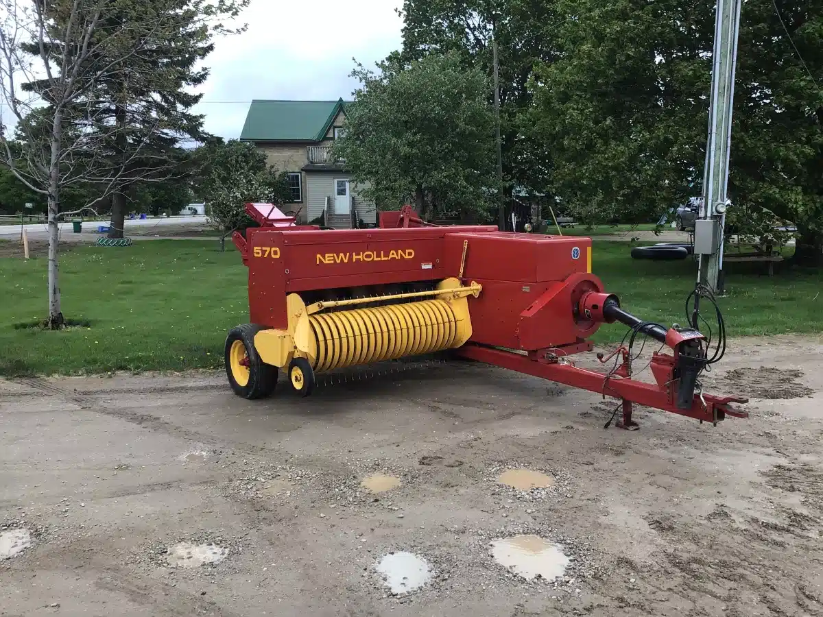 Gallery image 2 for Used New Holland 570 Square Baler - Small