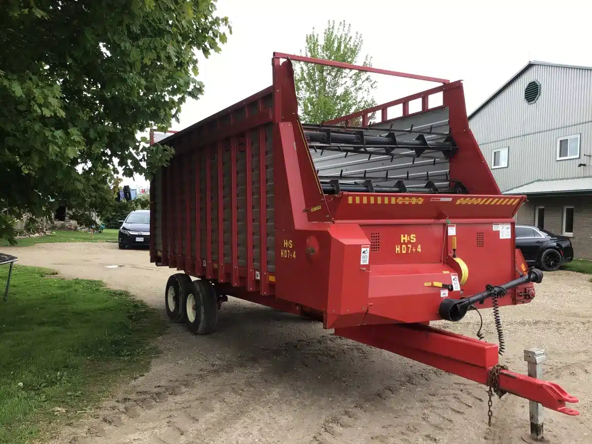 Gallery image 2 for Used H&S HD7+4 Forage Box