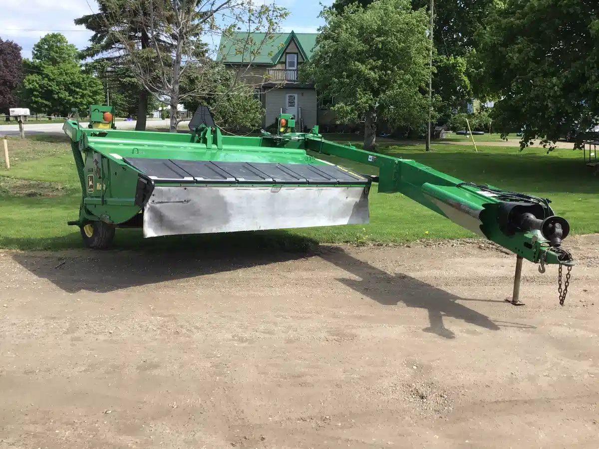 Gallery image 2 for Used 2000 John Deere 925 Disc Mower Conditioner