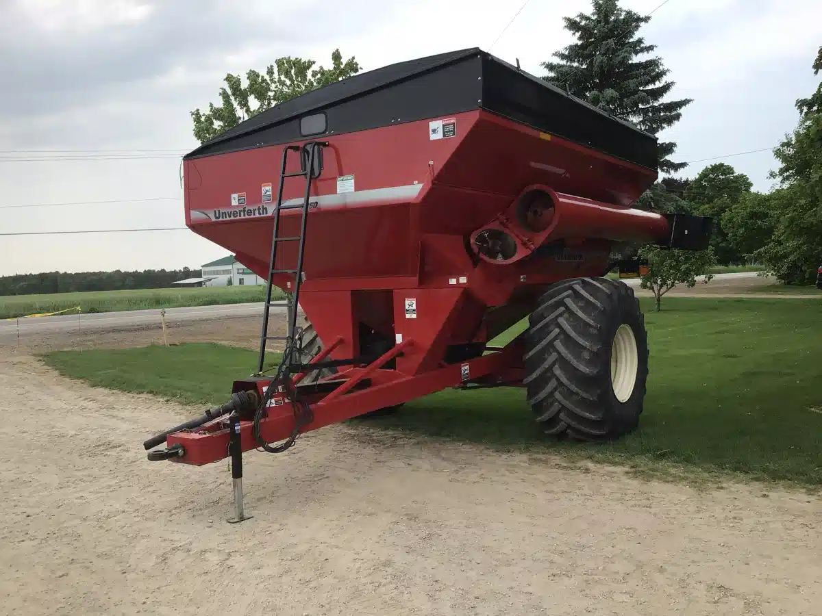 Gallery image 2 for Used Unverferth 7250 Grain Cart