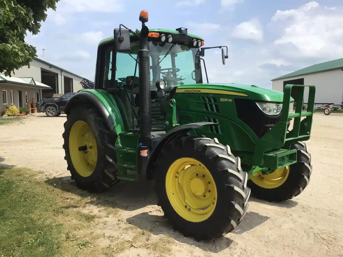 Gallery image 2 for Used 2015 John Deere 6125M Tractor