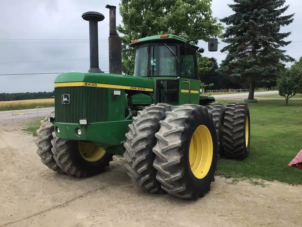 Gallery image 1 for Used 1976 John Deere 8430 Tractor