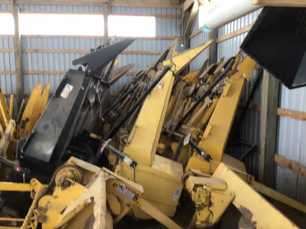 Gallery image 2 for Used New Holland 3PN Header - Forage