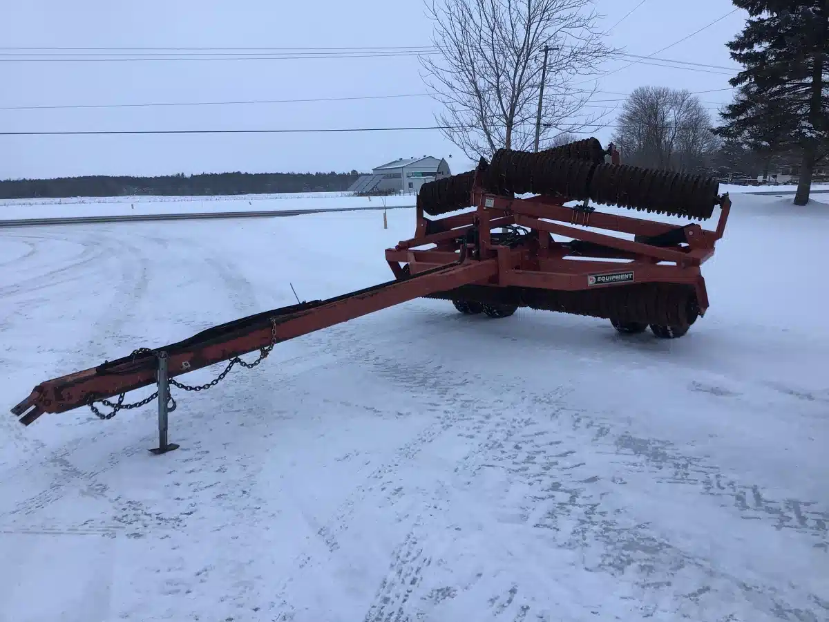 RJ Equipment 27FT Packer