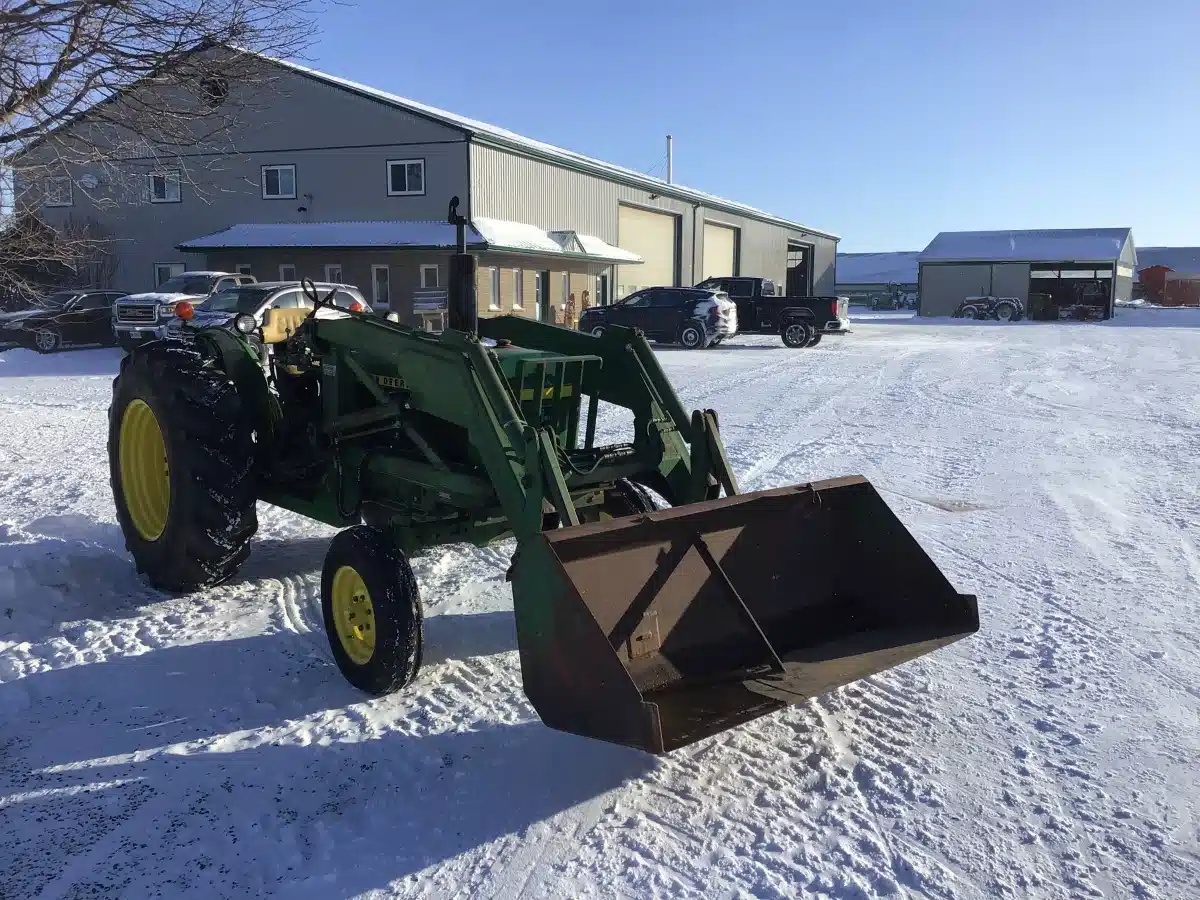 Gallery image 2 for John Deere 1830 Tractor