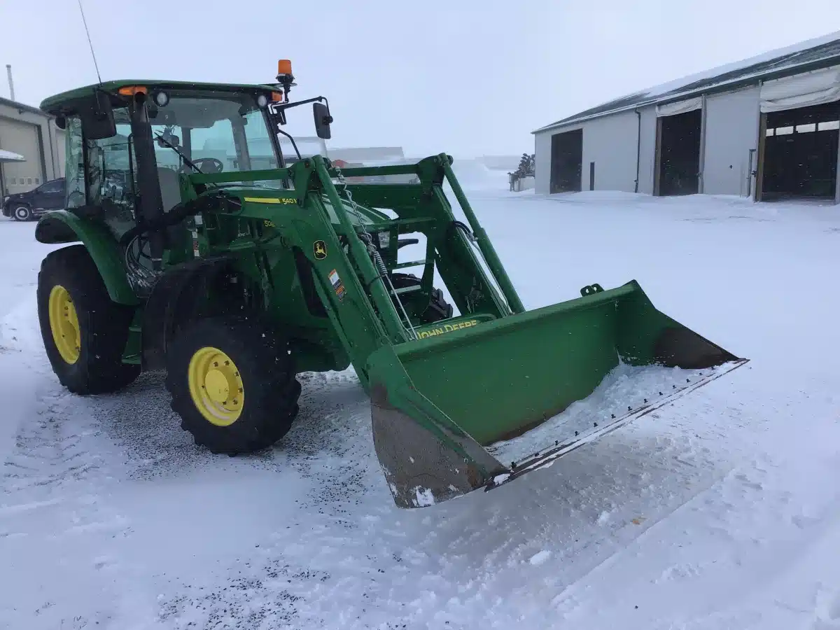 Gallery image 2 for John Deere 5085M Tractor