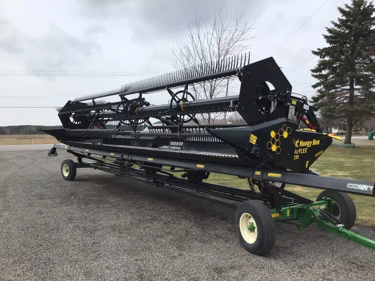 Gallery image 1 for 2023 Honey Bee AF230 Header - Draper