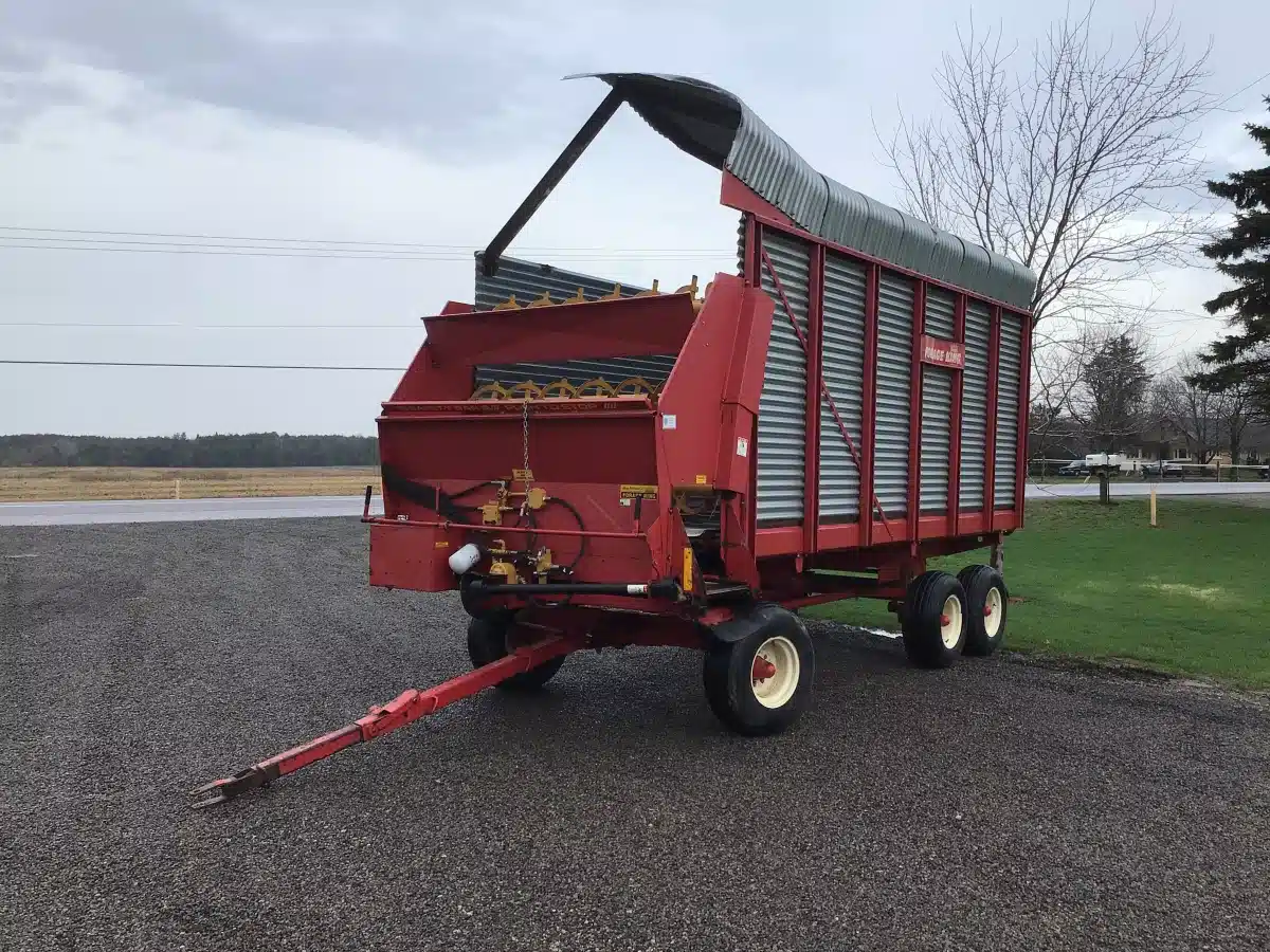 Forage King 318H Silage Wagon