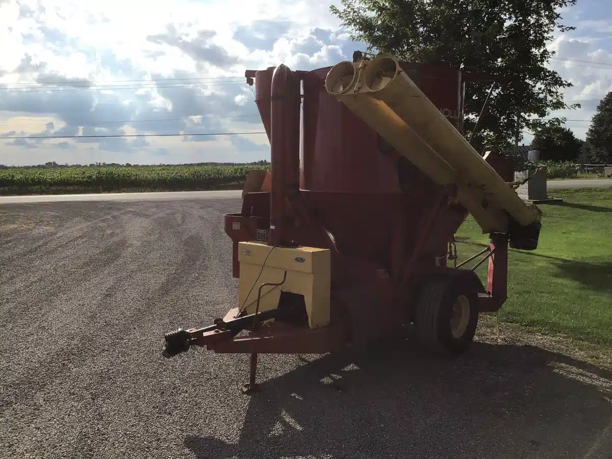 Gallery image 2 for New Holland 355 Mix Mill