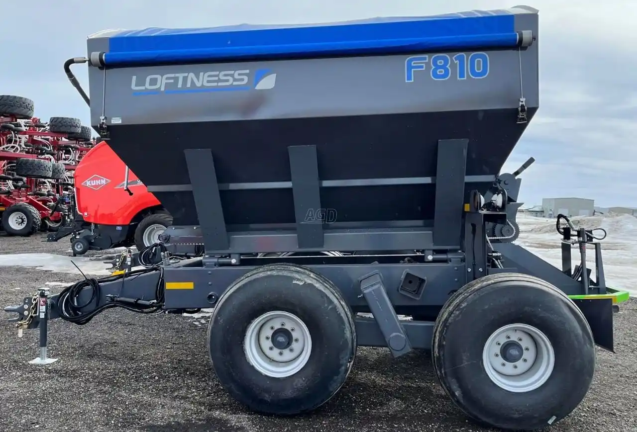 Gallery image 1 for New Loftness F810 Spreader - Fertilizer