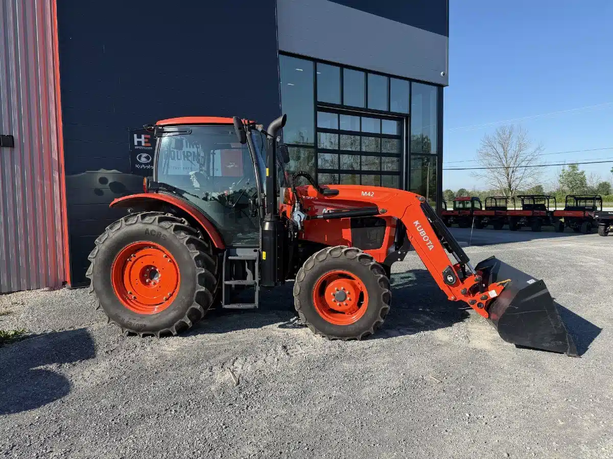 Gallery image 2 for 2024 Kubota M6-111DTCC-F Tractor