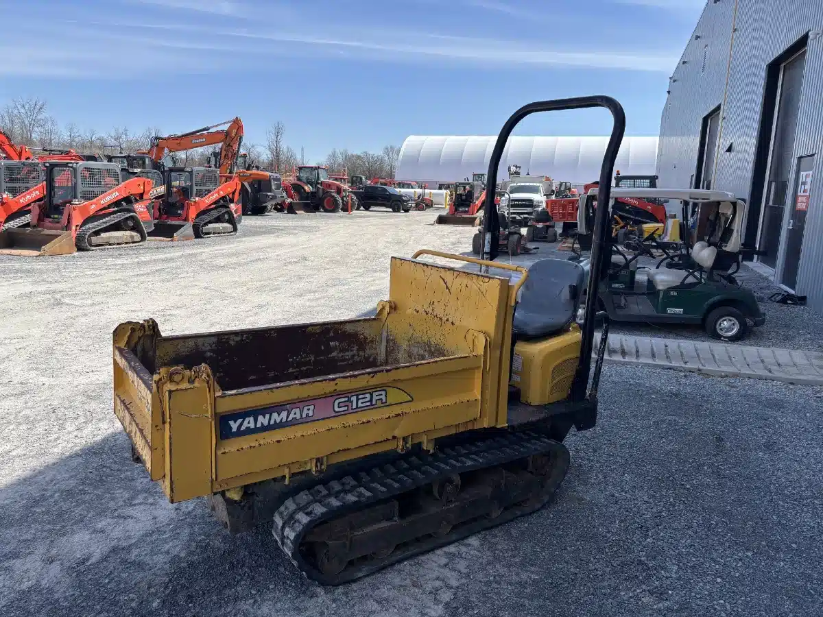 Photo de la Galerie 2 pour 2008 Yanmar C12R Dompeuse