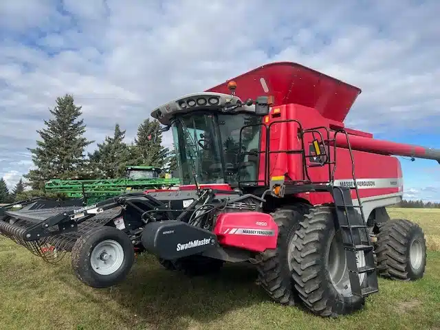 Gallery image 1 for Used 2009 Massey Ferguson 9795 Combine