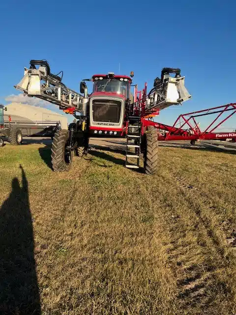 Gallery image 2 for New 2024 Apache AS1250XP Sprayer - Self Propelled