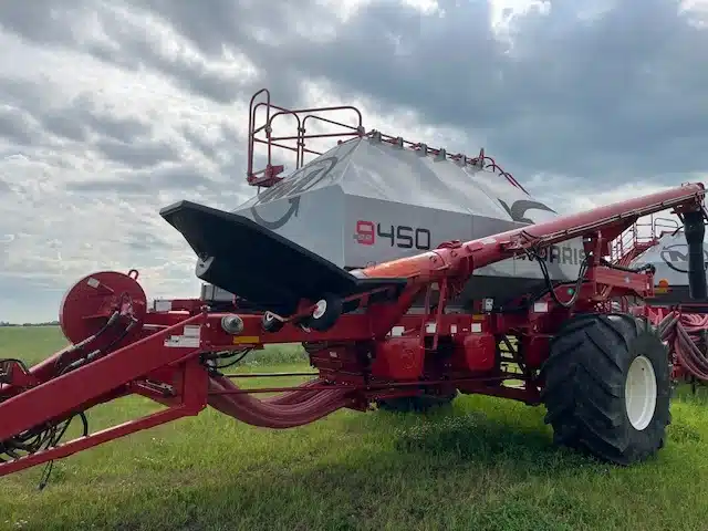 Gallery image 2 for Used 2014 Morris 9450 Air Cart