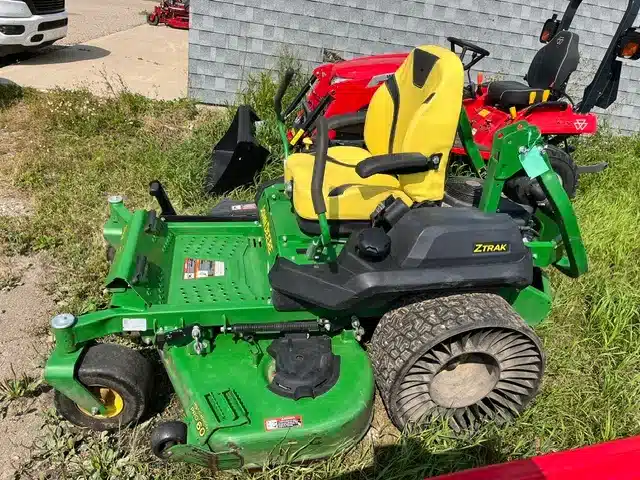 Gallery image 2 for 2023 John Deere Z740R Mower - Zero Turn