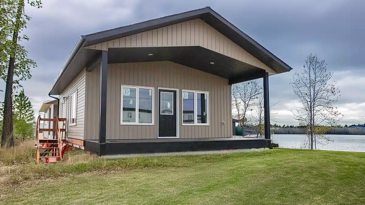 Gallery image 2 for 2025 Coop Ready to Move Home Building / Structure